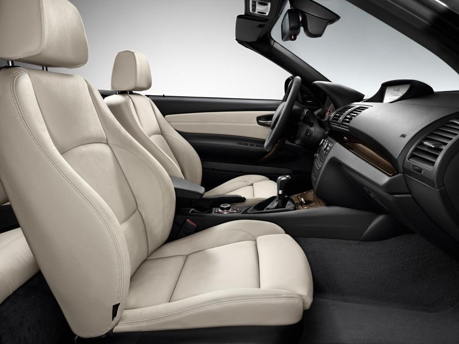  BMW 123d Convertible 2011 года  (фото 4 из 10)